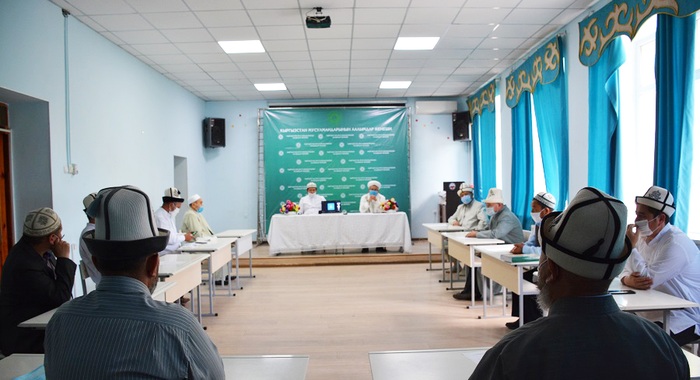 Аалымдар Кеңеши каср намазы жана анын аралыгы (масаафаи сафар) жөнүндө фатва чыгарды